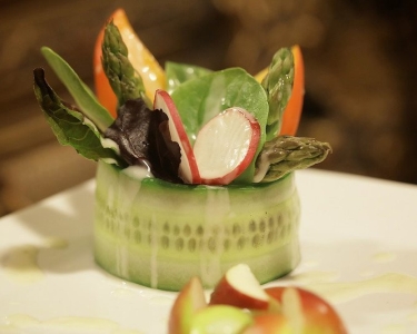 asparagus-radishes
