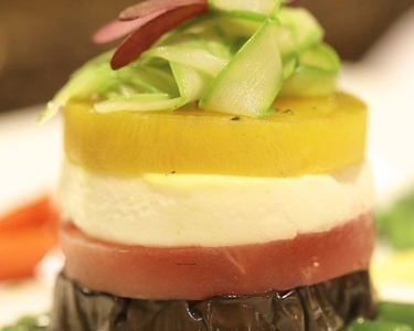fresh-mozzarella-pineapple-tomato-appetizer
